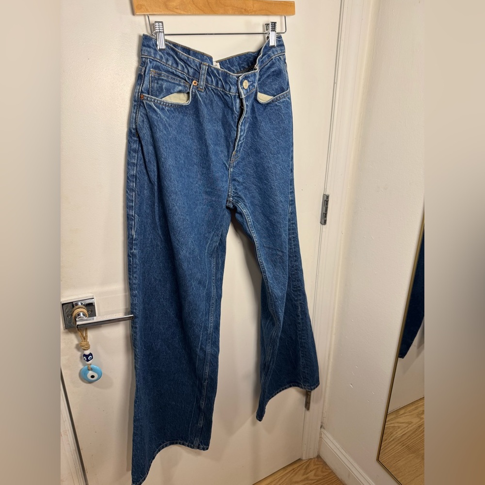Reformation Cary Low Rise slouchy Wide-Leg Jeans Size 26 in Cleary. EUC - Picture 7 of 8